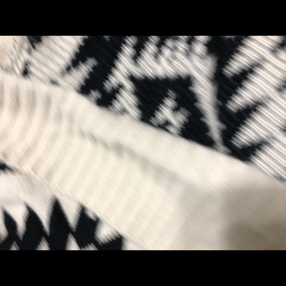 Cardigan - Picture 2 of 5